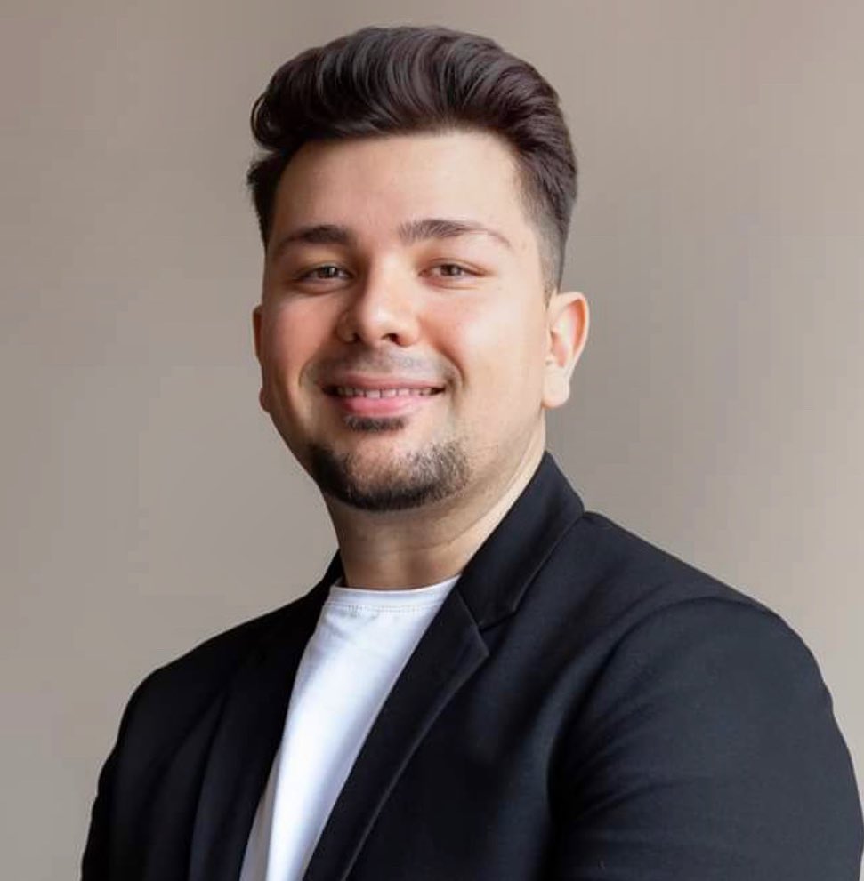 Daniel Mercer, online casino expert from Toronto